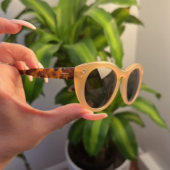 Salvatore Ferragamo - Picture 1 of 10